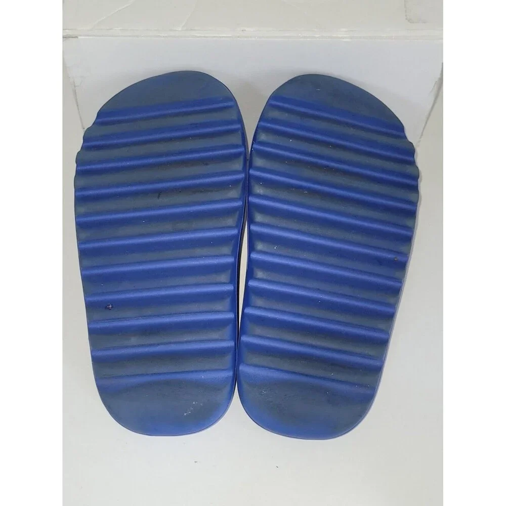 Adidas X Yeezy Size 4 Azure blue Slides